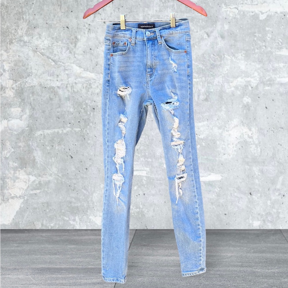 Aeropostale Cheeky Jegging / Distressed Blue Jean Color / Size 0